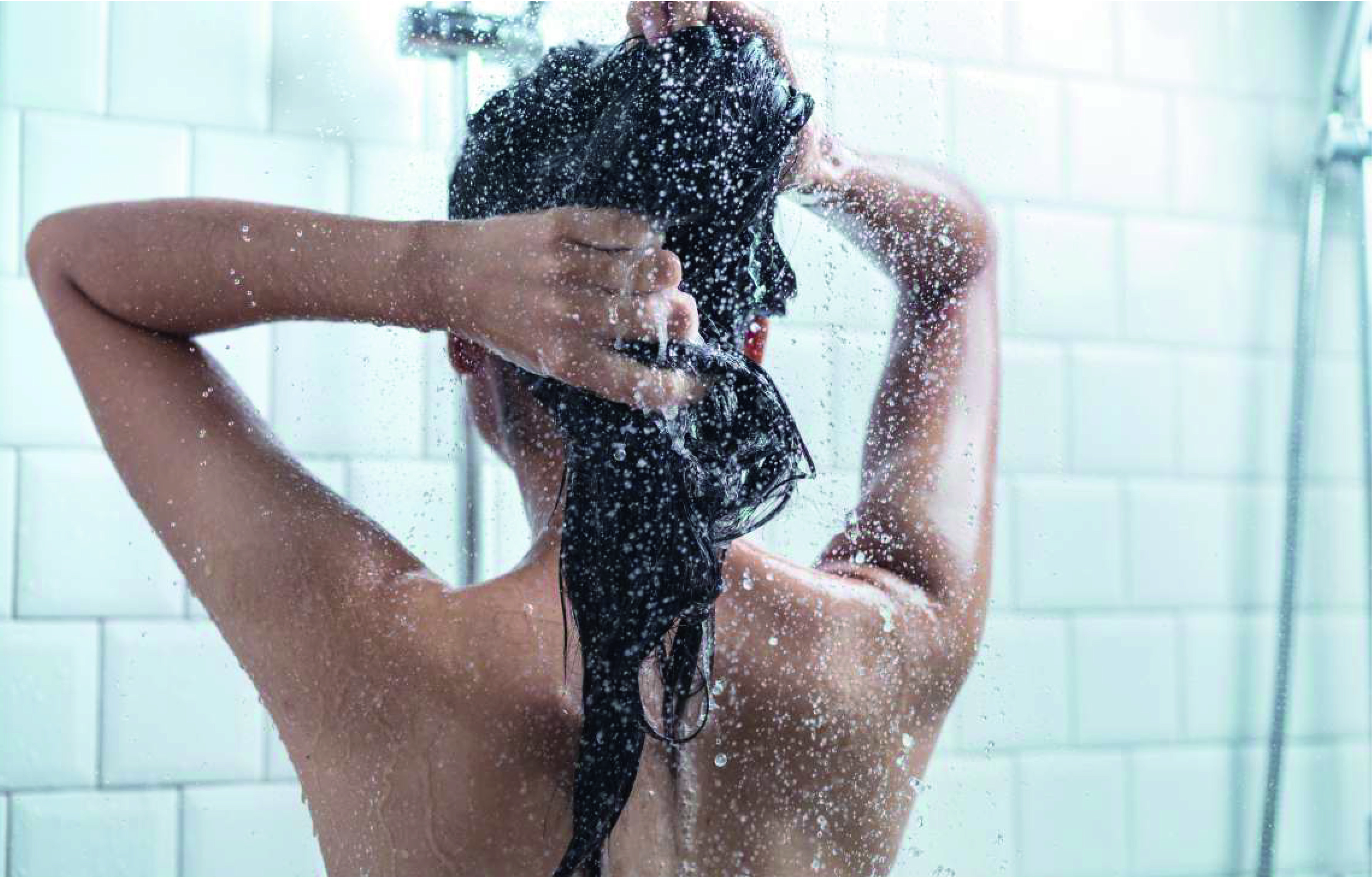 Shower brunette. Мытье волос. Красивые волосы в душе. Девушка намыливает волосы. Девушка моет голову.